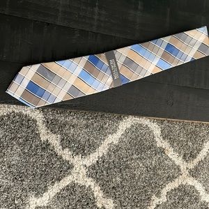 Kenneth Cole Tie. New with tags. EXTRA LONG
